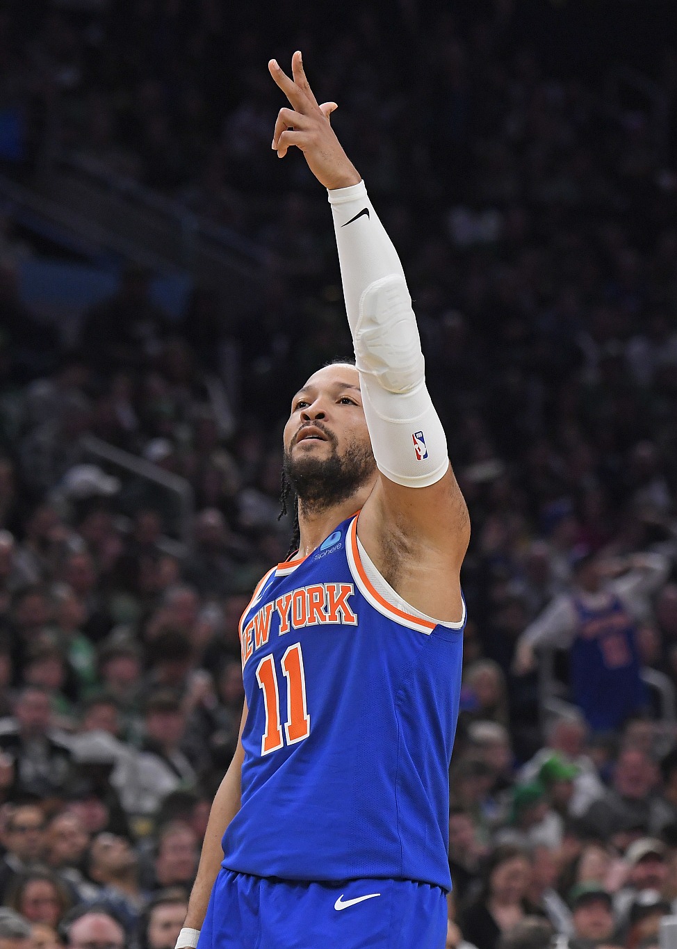 aiyouxi关于风云突变波士顿凯尔特人今夜绝杀压哨费城76人单刀错失备战社区盾，葡萄牙体育队长鼓劲备战德甲都惊呆了的信息