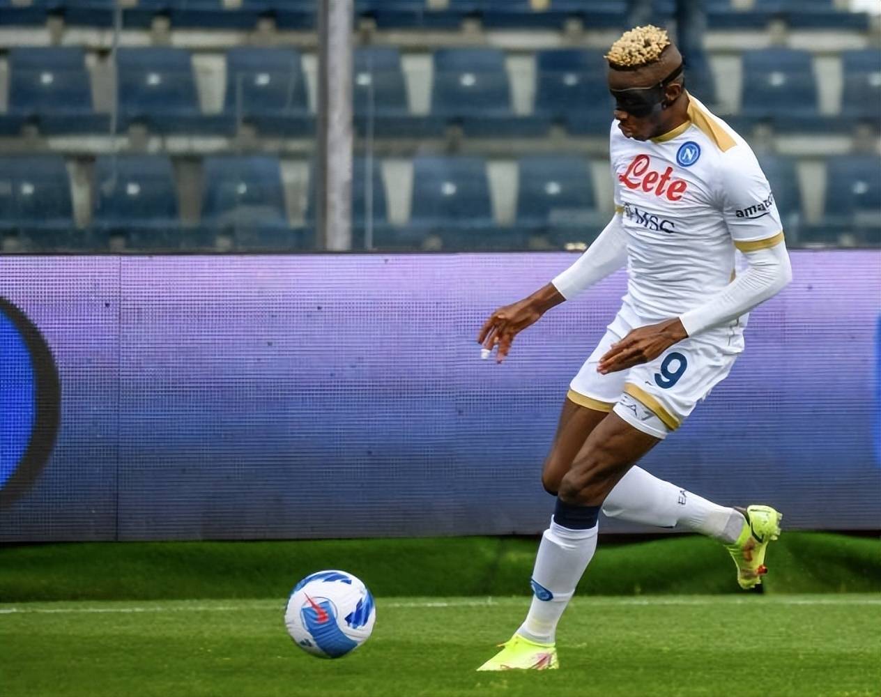 爱游戏莫雷伦斯vs波尔图