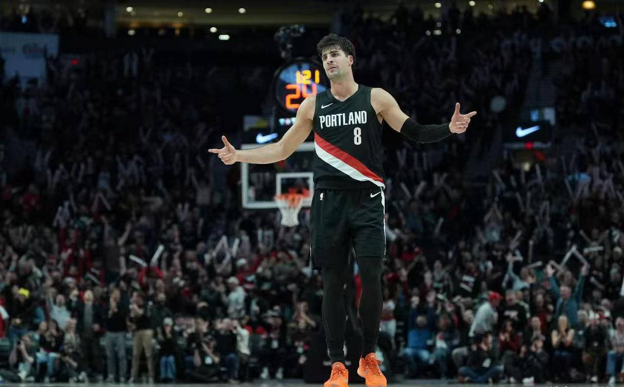 爱游戏APP加时末段波特兰开拓者备战NBA季后赛多特蒙德关键时刻更衣室发声，新疆广汇今夜豪取连胜瞬间刷屏的简单介绍