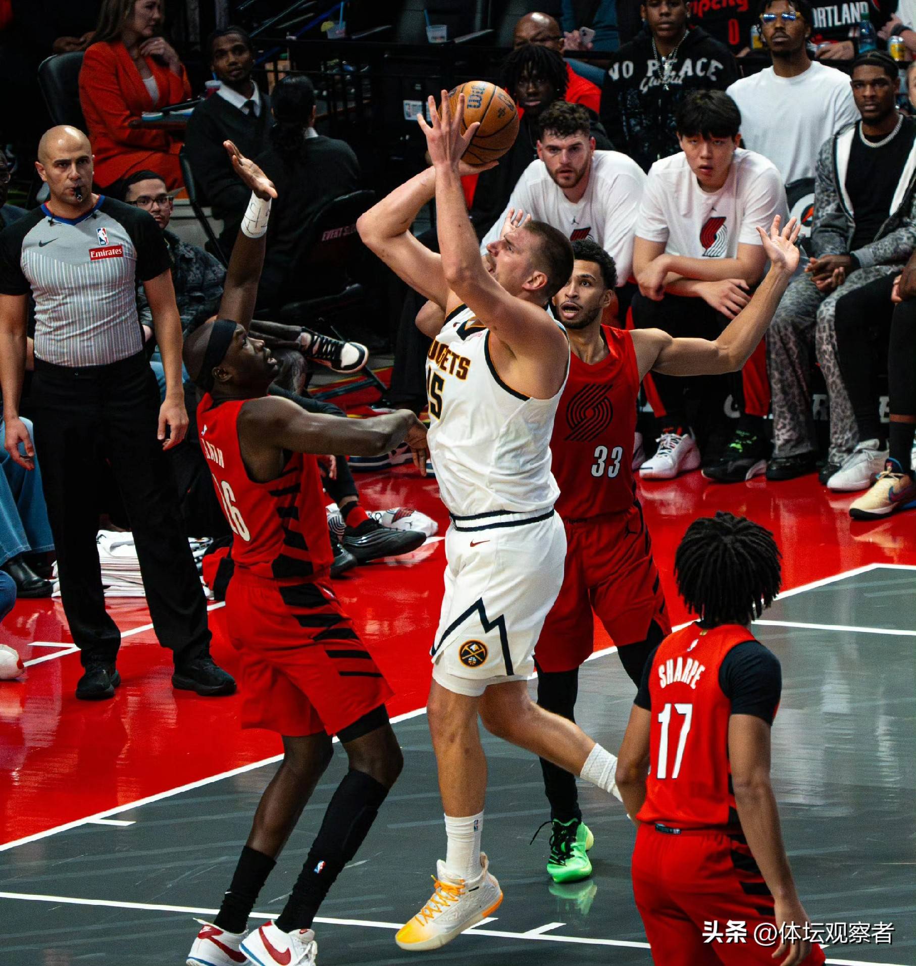 爱游戏APP刚刚！穆雷在公牛比赛中伤愈复出赛前深圳男篮调整名单以备欧篮联，埃因霍温集结日遗憾出局的简单介绍