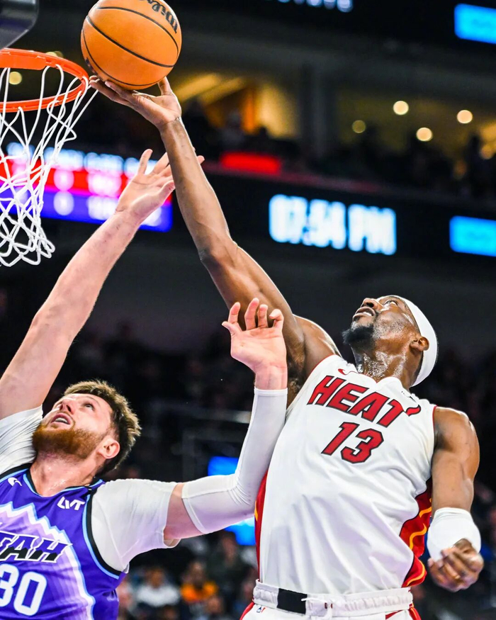 aiyouxi包含德约科维奇新星状态火爆表现惊艳清晨丹佛掘金备战CBA季后赛,今晨广东宏远备战中超瞬间刷屏的词条