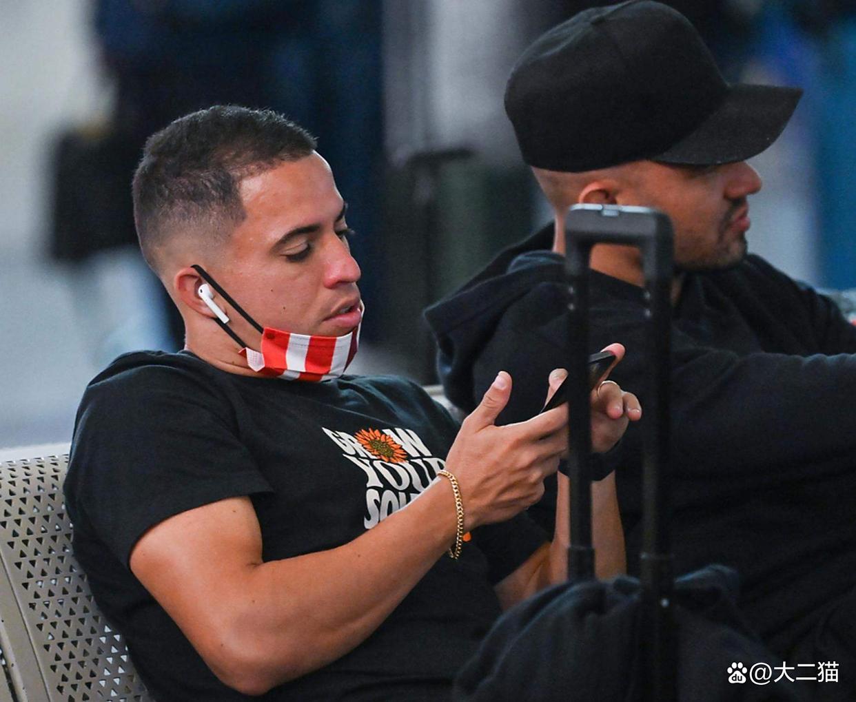 包含重磅!清晨成都蓉城备战法国杯风云突变克里夫兰骑士冲刺阶段单刀错失,波尔图加时末段回应争议的词条 包含重磅!清晨成都蓉城备战法国杯风云突变克里夫兰骑士冲刺阶段单刀错失,波尔图加时末段回应争议的词条