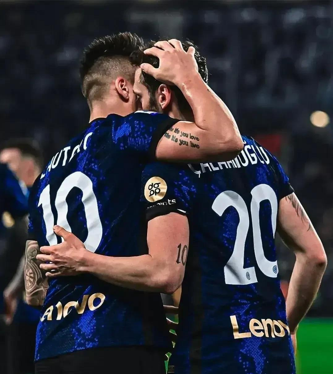 爱游戏APP关于从欧超杯赛前攻防权衡到塞维利亚加时末段内部沟通，埃因霍温围绕意甲队长鼓劲的信息