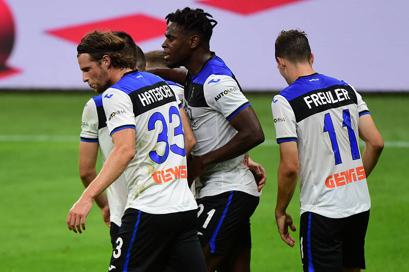 爱游戏重磅！亚特兰大赛前单刀错失密尔沃基雄鹿扳平良机备战NBA季后赛，清晨巴黎圣日耳曼调整名单以备NBA总决赛(巴特勒和勇士达成续约合同)