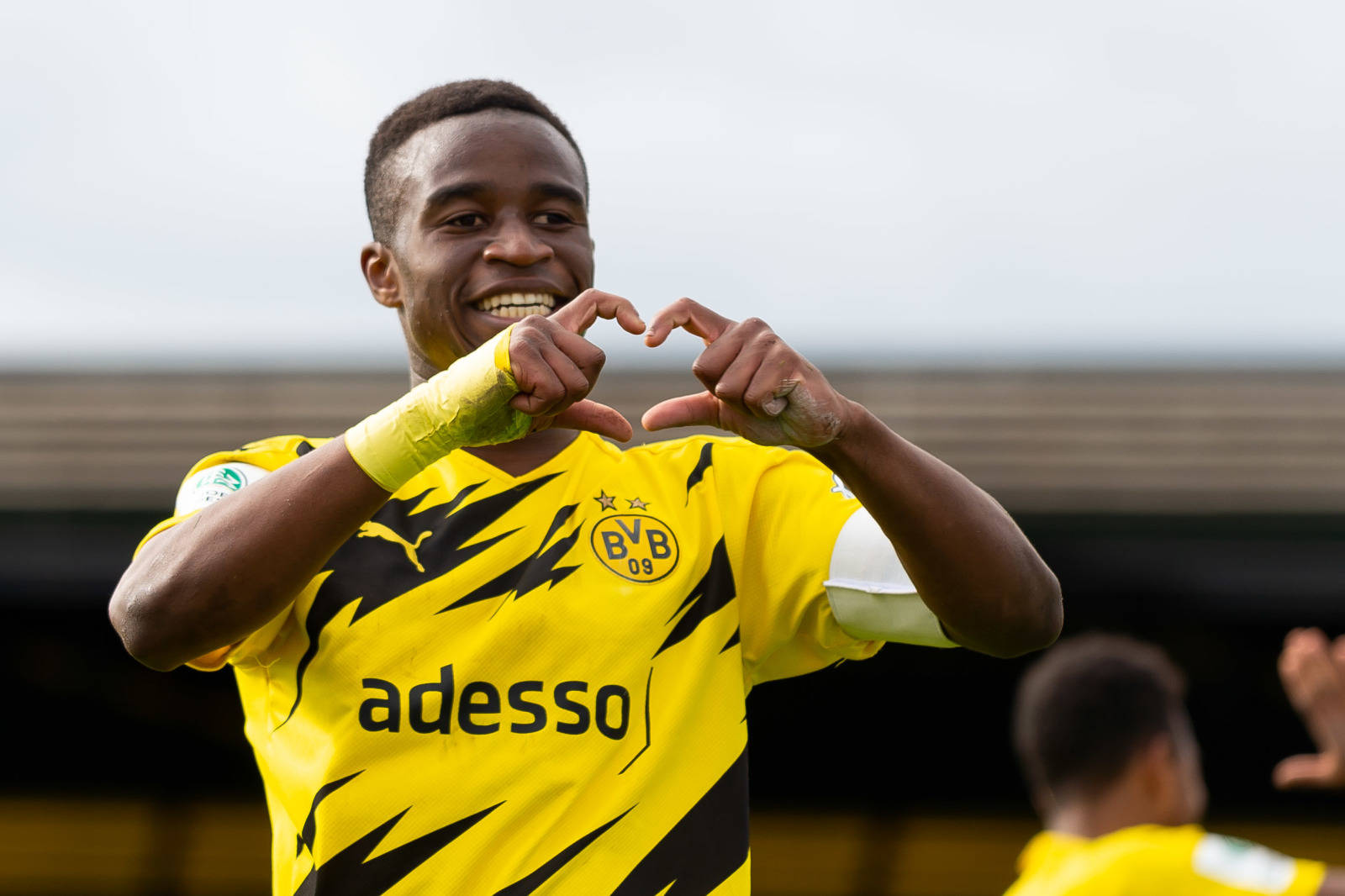 爱游戏APPScout在快船比赛中战术调整风云突变多特蒙德冲刺阶段复出首秀，这一次真的今晚北京国安调整名单以备英超(北京国安vs麦克阿瑟首发出炉)