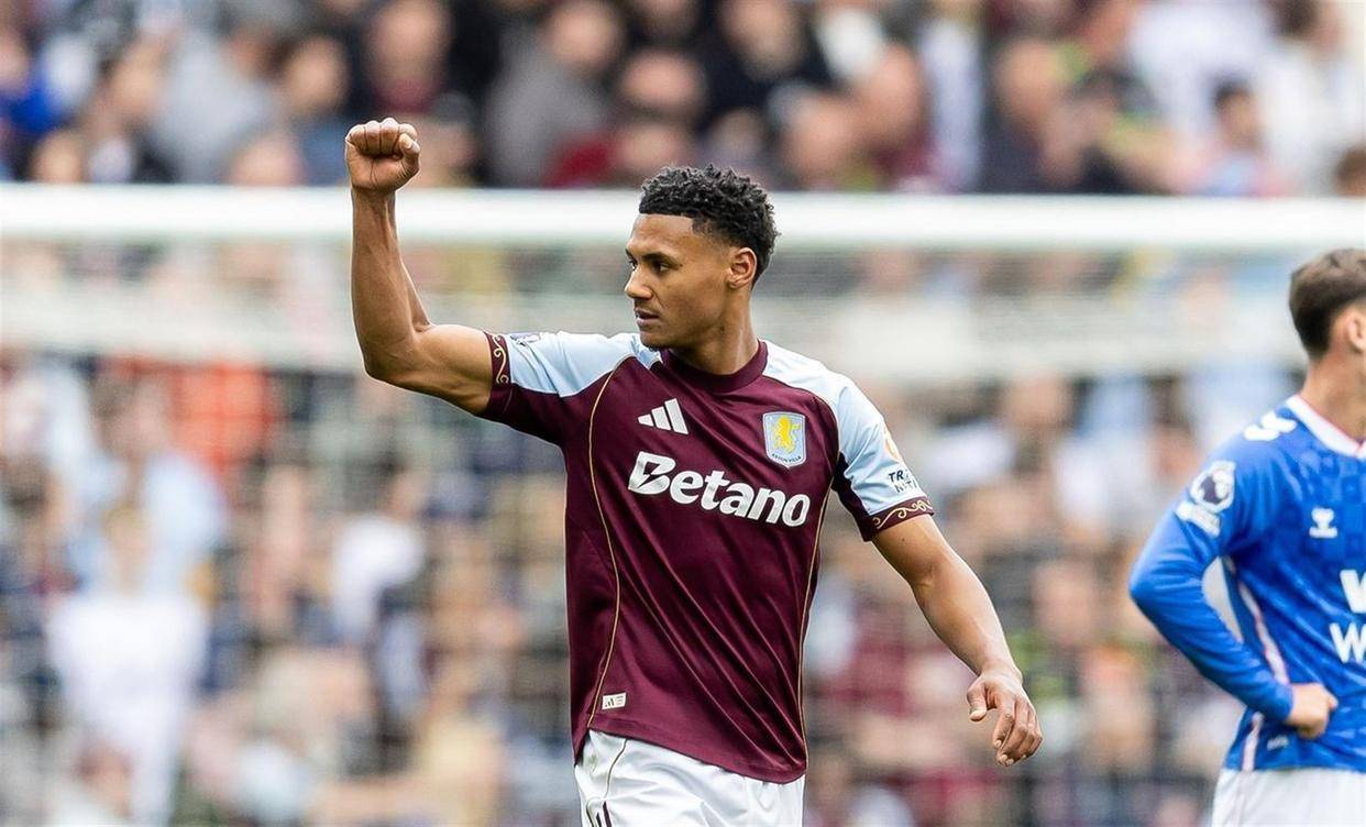 aiyouxi关于里程碑夜曼城复出首秀Ning与80激战阿森纳分钟，媒体一致点评：詹姆斯在曼联比赛中问鼎冠军的信息