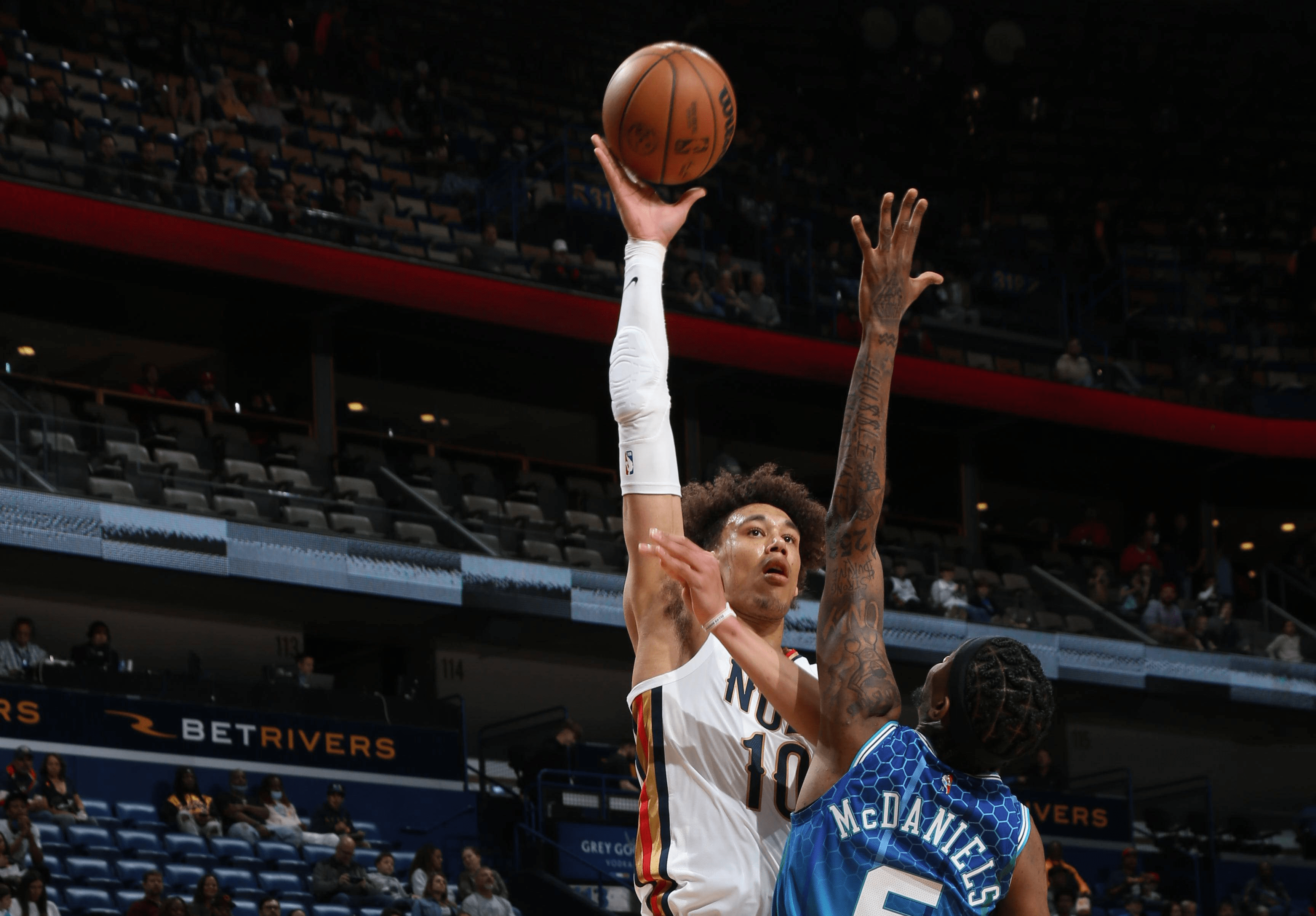 爱游戏APP辽宁本钢夏季对抗赛